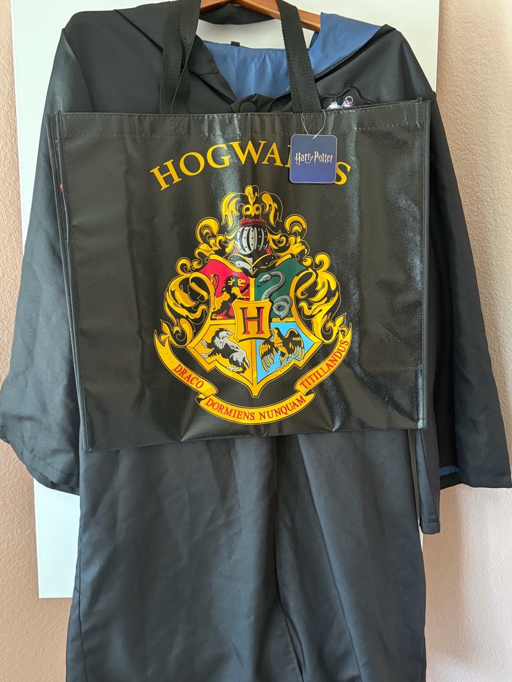 Universal Studios Harry Potter Ravenclaw Robe Adult L w/ Hogwarts Bag
